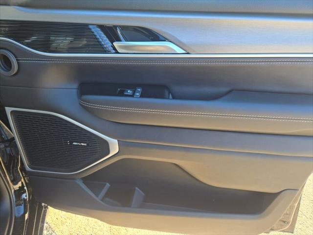 New 2026 High Gloss Black Exterior Paint Jeep Grand Wagoneer image 30