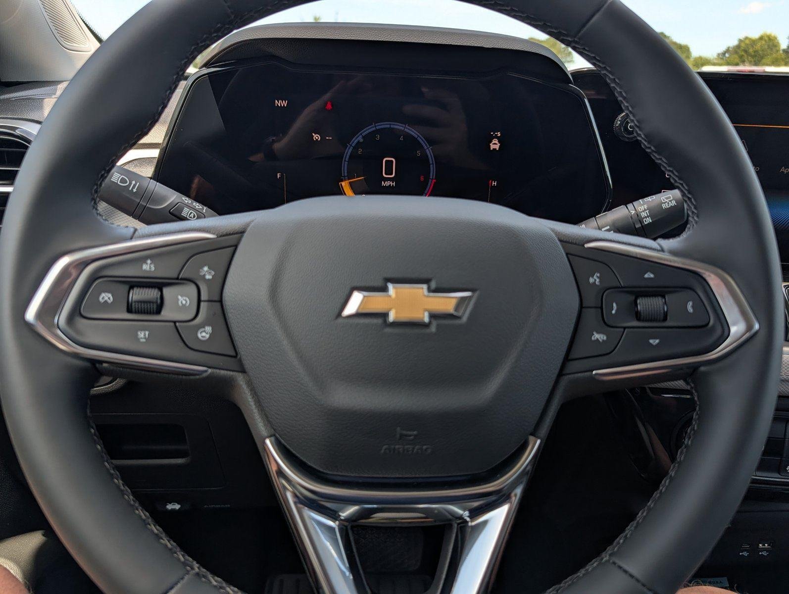 New 2026 Summit White Chevrolet LT image 23
