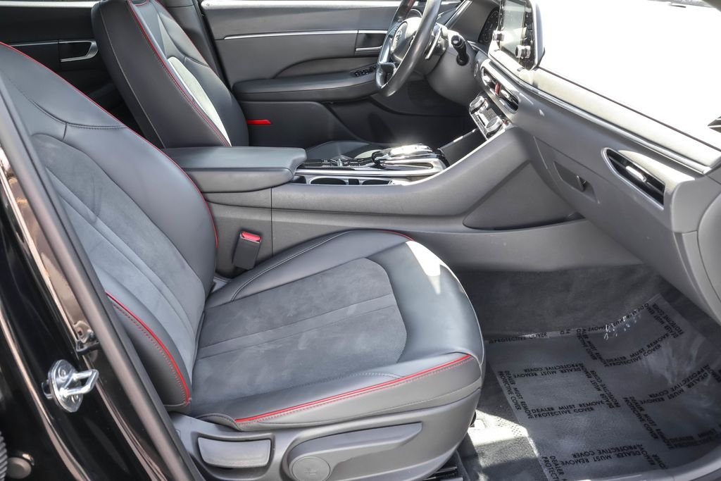 Used 2021 Black Hyundai SEL Plus image 35