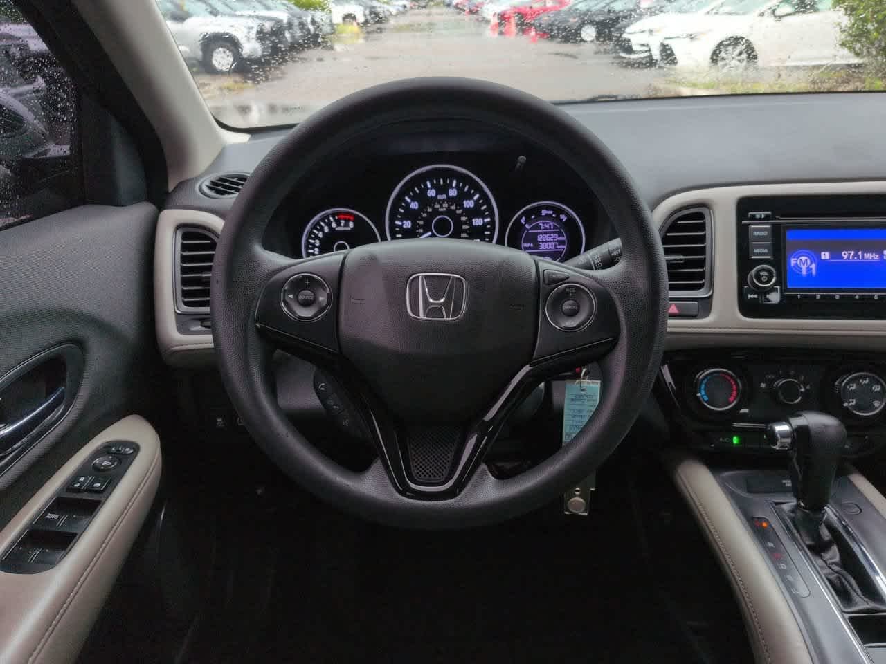 Used 2021 Lunar Silver Metallic Honda LX image 15