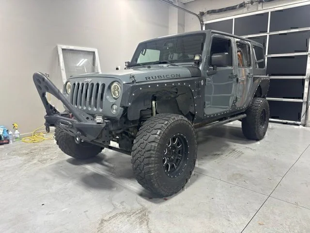 Used 2014 Gray Jeep Unlimited Rubicon image 2
