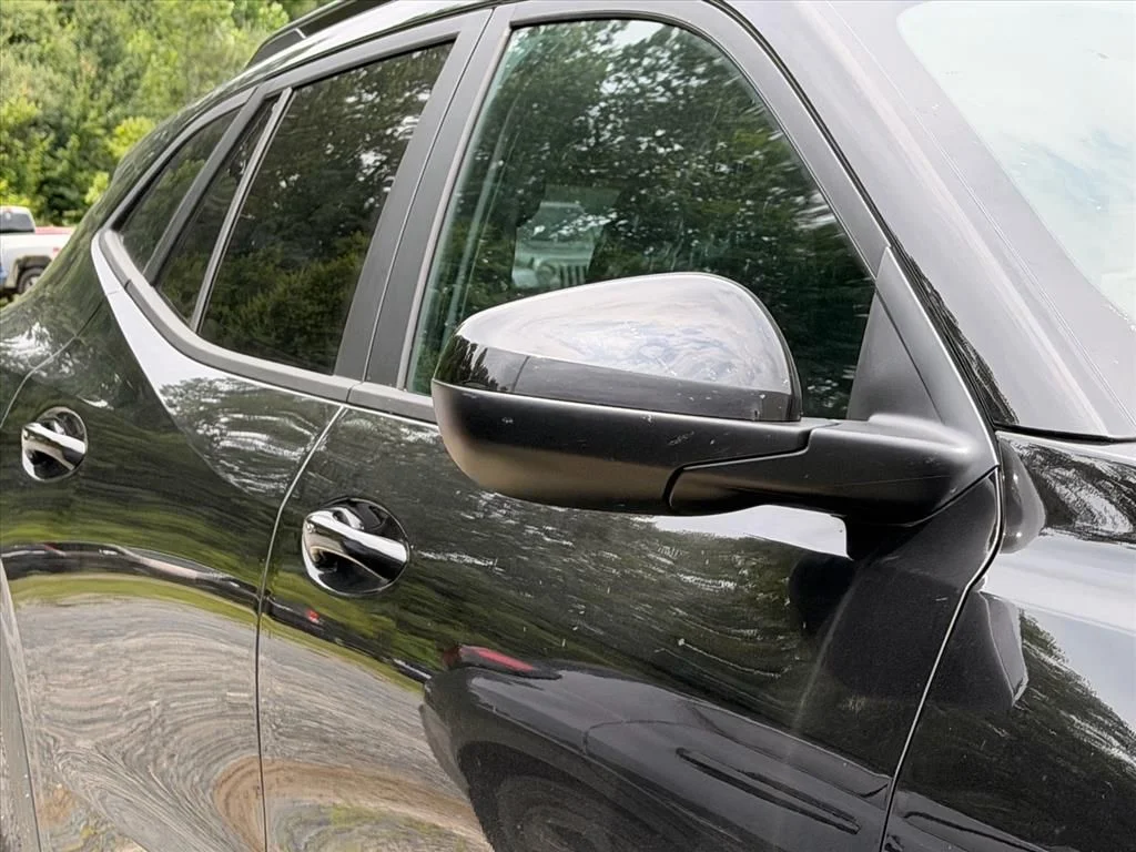 Used 2025 Black Chevrolet LT image 7