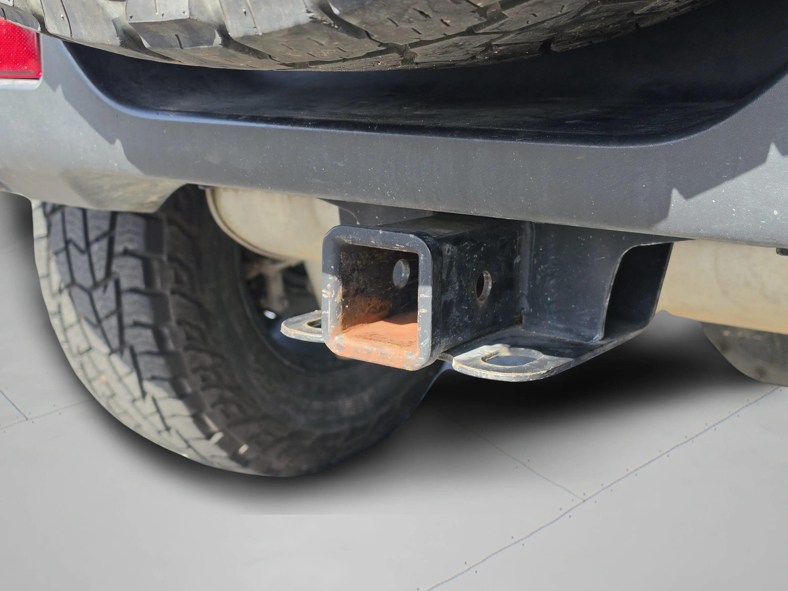 Used 2018 Granite Crystal Metallic Clearcoat Jeep Sahara image 17