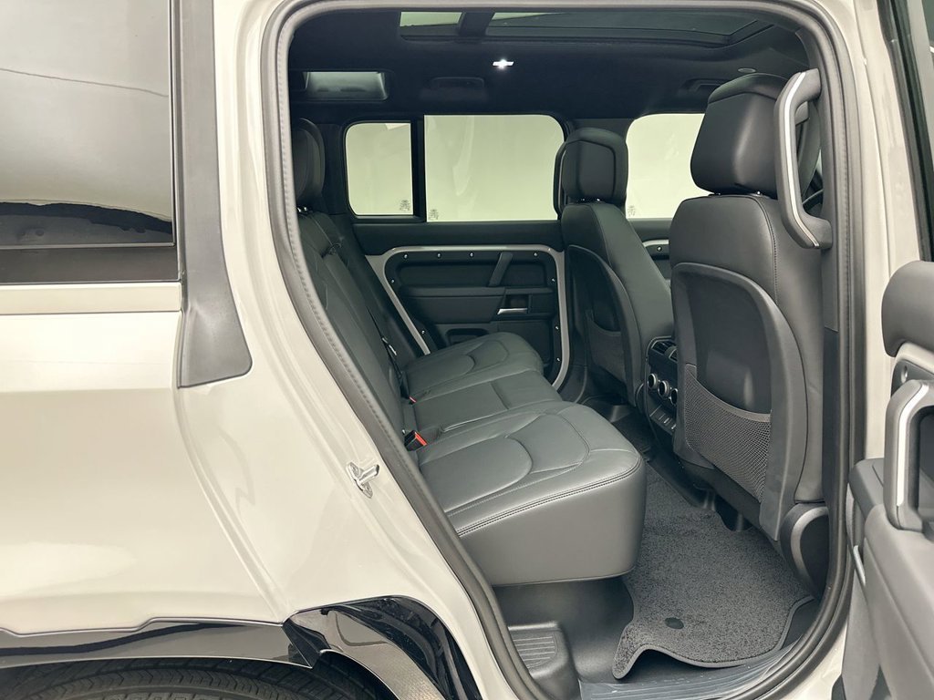 New 2026 Borasco Grey Land Rover X-Dynamic SE image 7