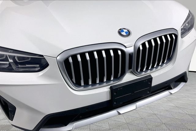 Used 2023 White BMW sDrive30i image 29