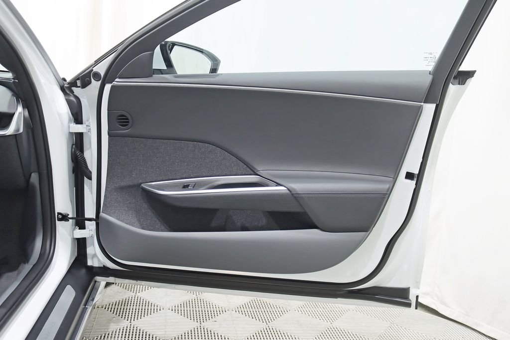 2023 Lucid Air Touring - Photo 41