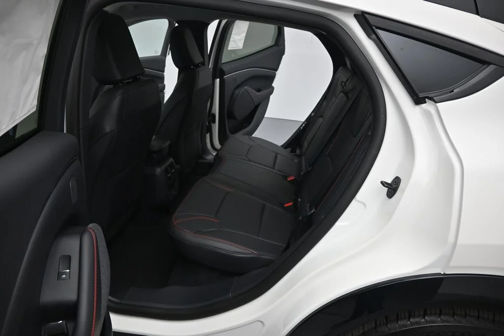 New 2026 Star White Metallic Tri-coat Ford Premium image 18