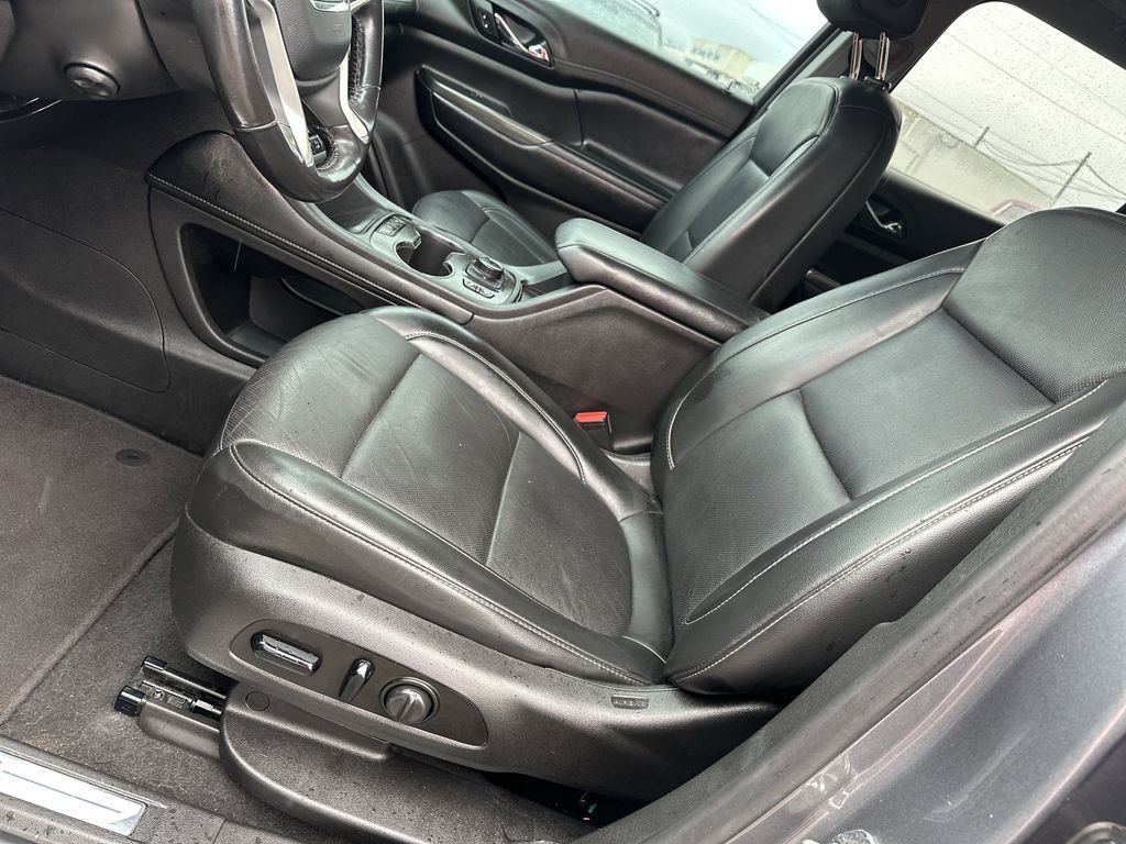 2021 GMC Acadia SLT - Photo 11