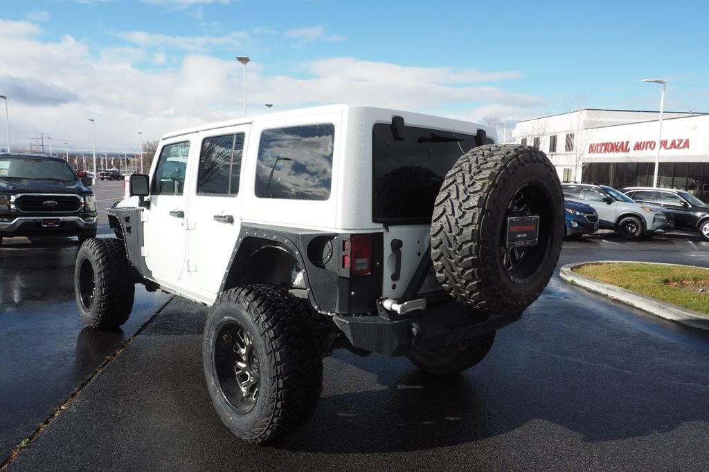 Used 2017 White Jeep Unlimited Sahara image 7