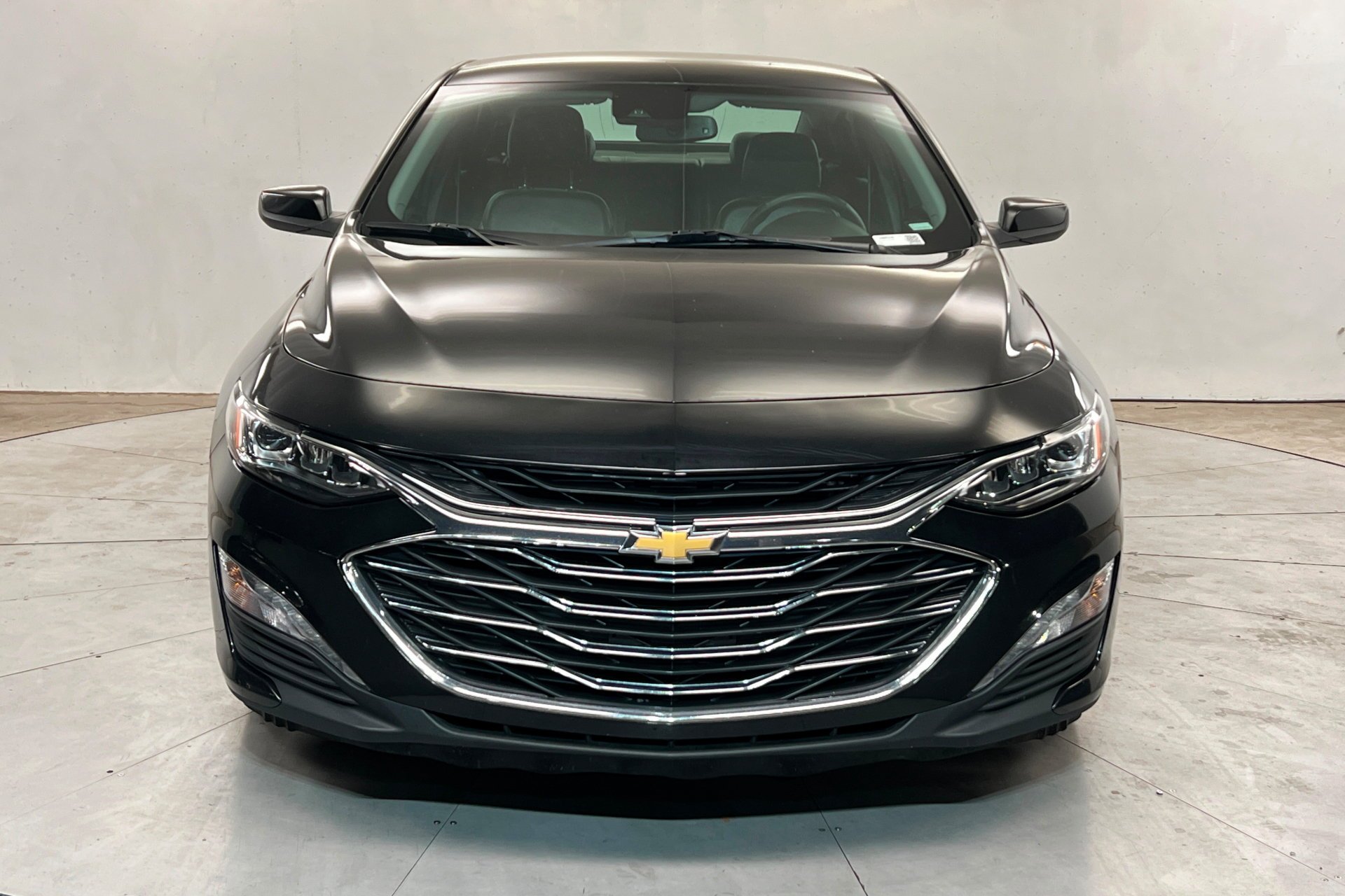 Used 2024 Mosaic Black Metallic Chevrolet LT image 9