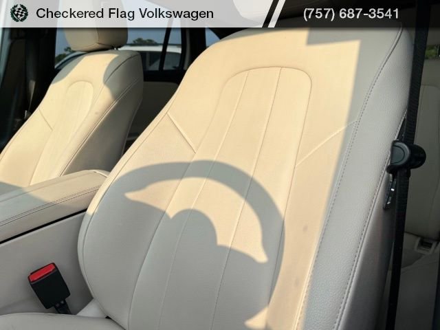 Used 2023 Polar White Mercedes-Benz GLA 250 4MATIC® image 22