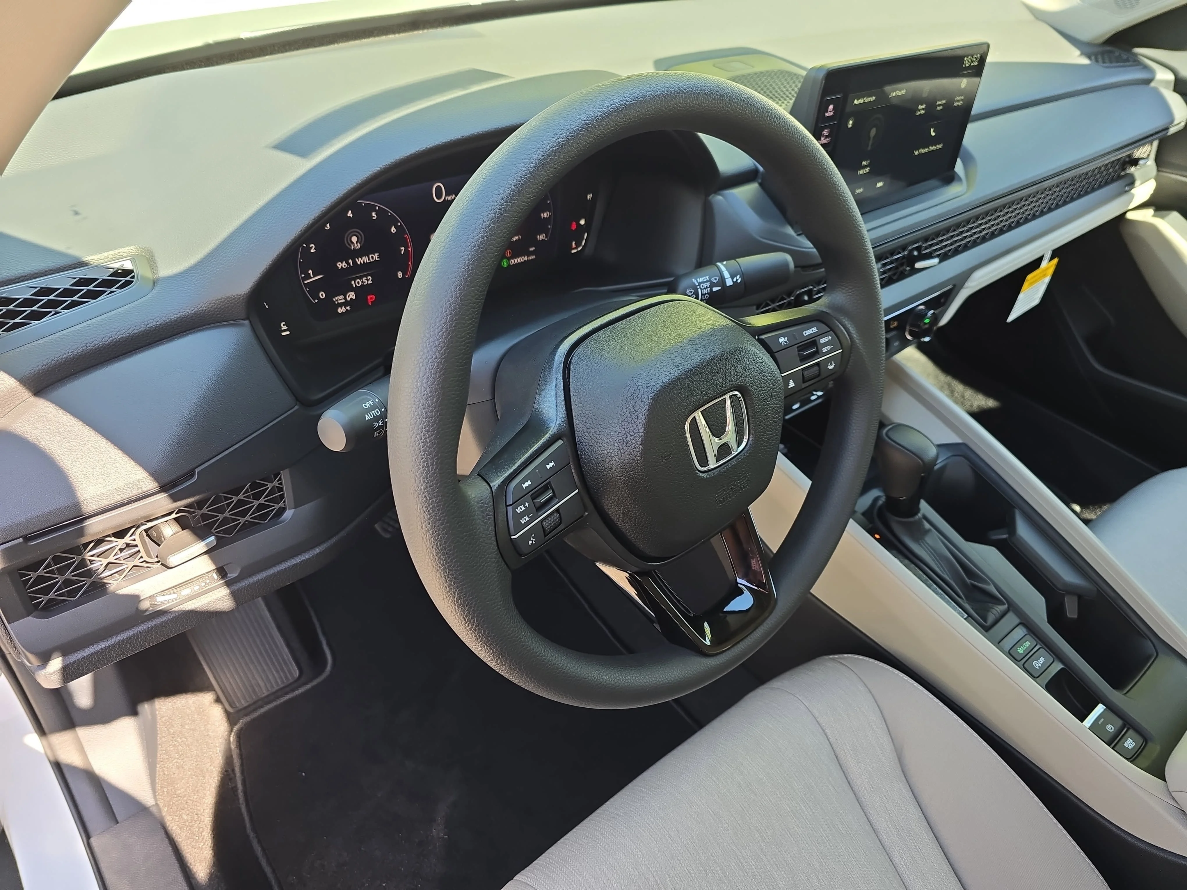 New 2026 Platinum White Pearl Honda SE image 15
