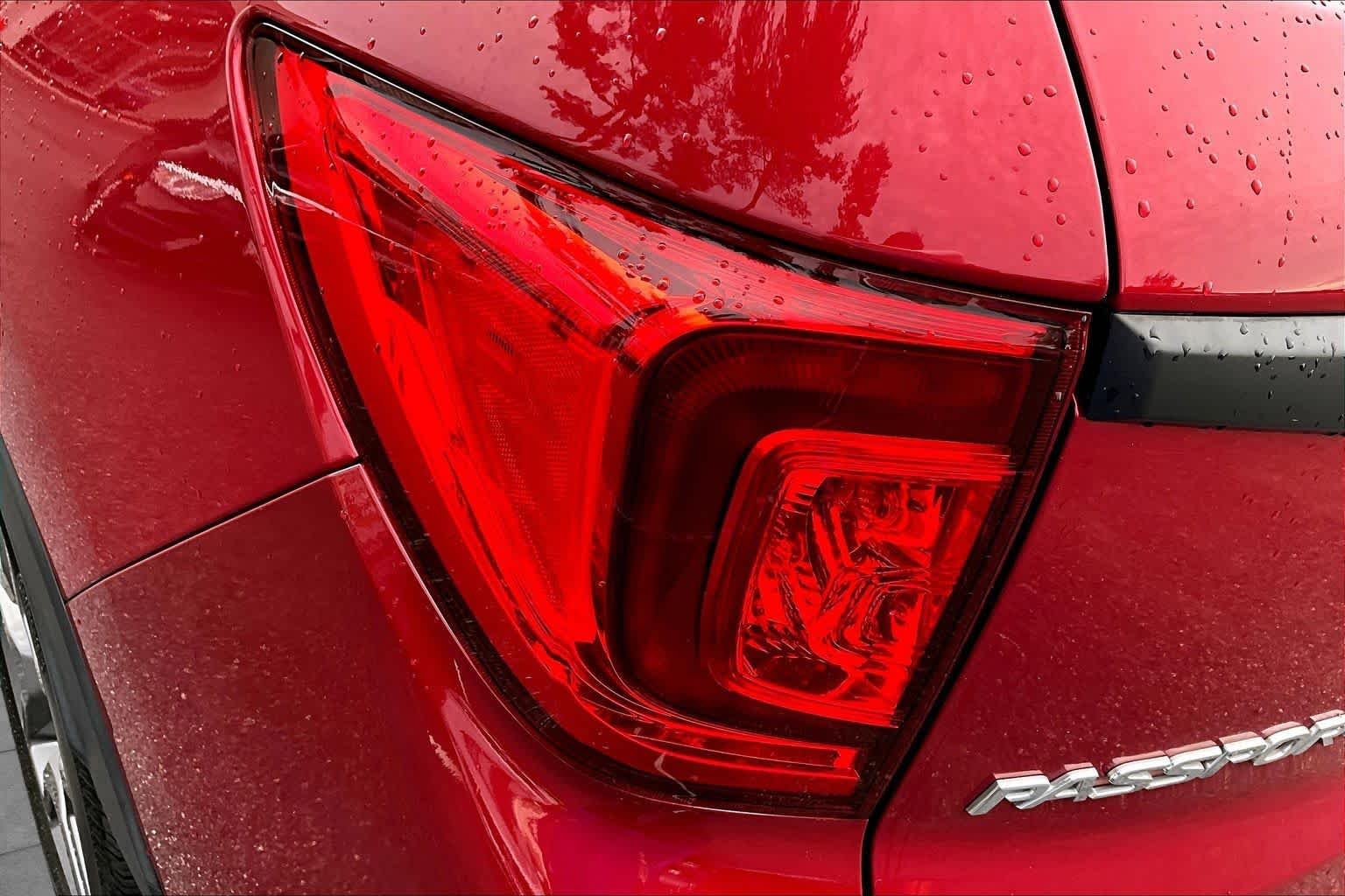 Used 2023 Radiant Red Metallic II Honda EX-L image 57
