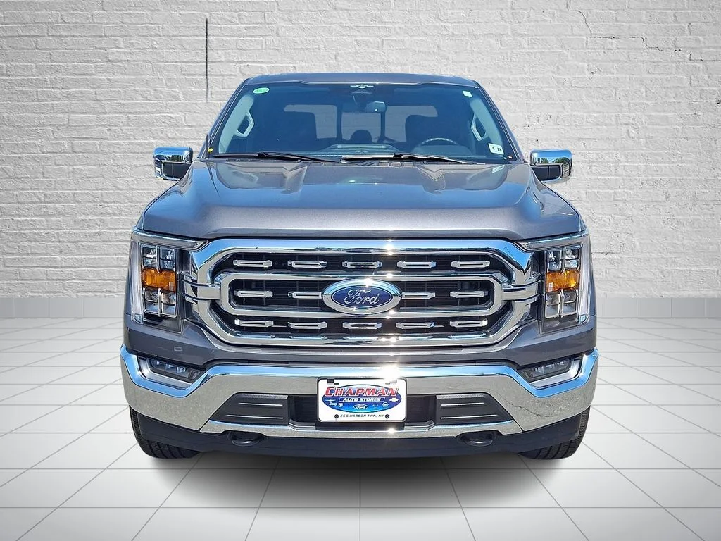 Used 2023 Gray Metallic Ford XLT image 2