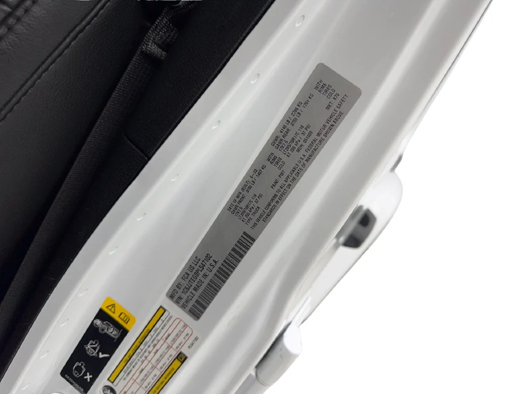 Used 2023 White Jeep Mojave image 87