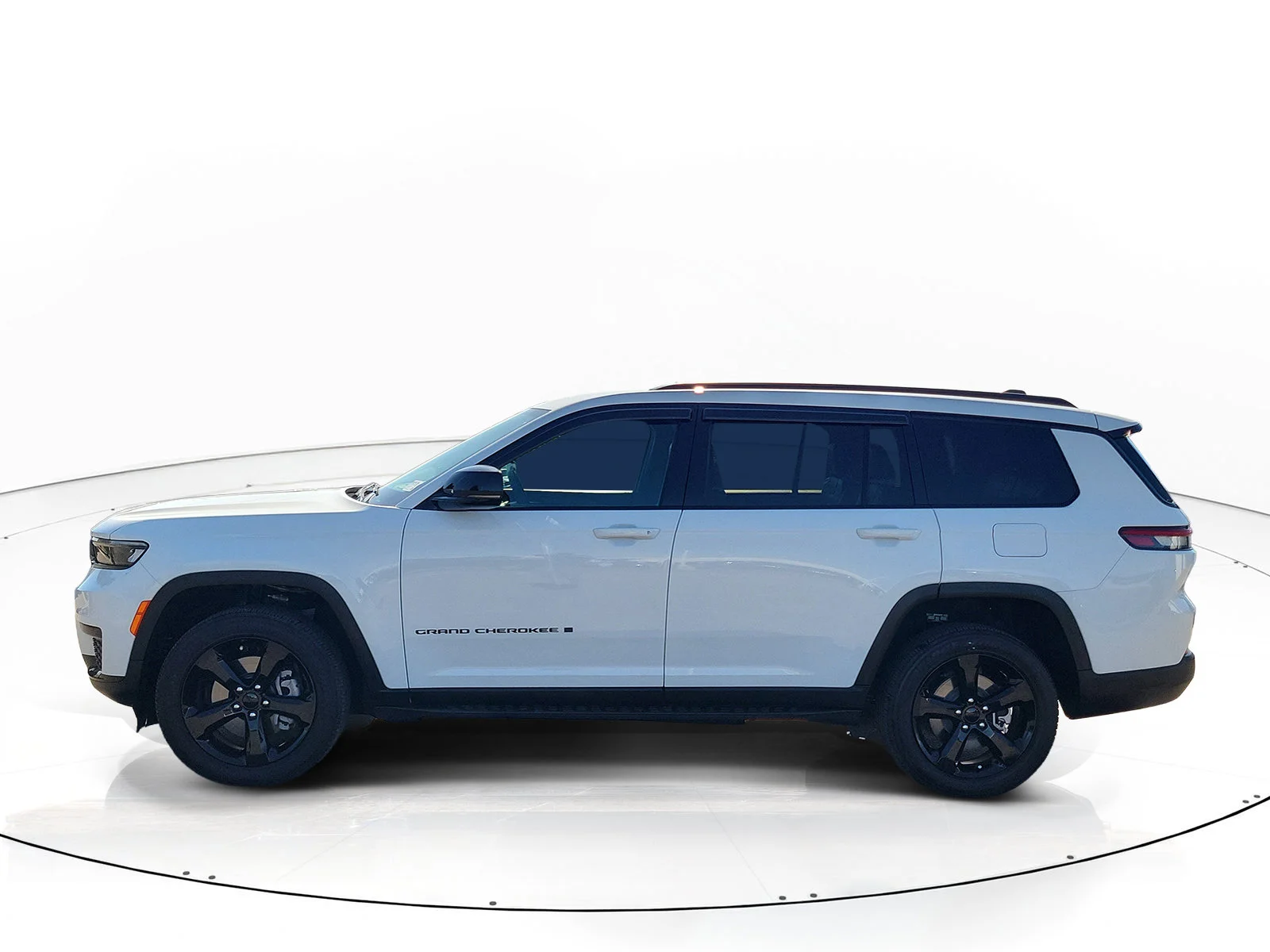 Certified Used 2025 White Jeep Altitude image 7