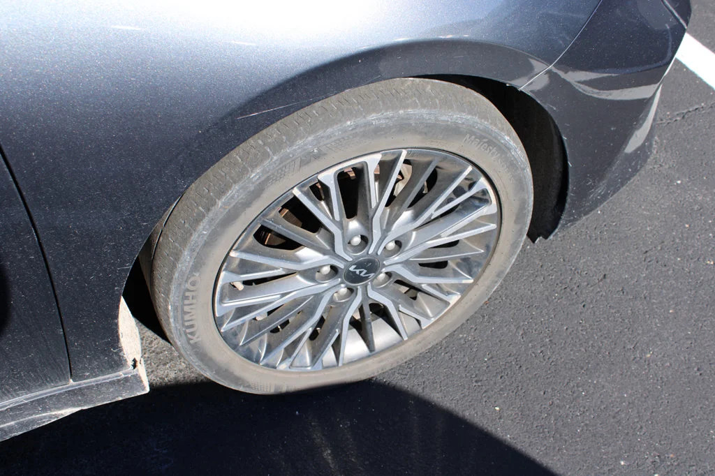 Used 2022 Gray Kia GT-Line image 3