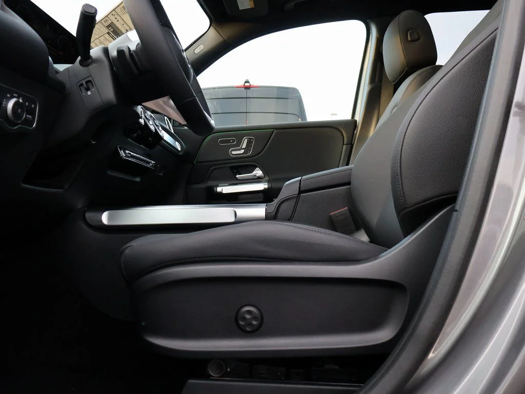 New 2026 Gray Mercedes-Benz GLB 250 image 37