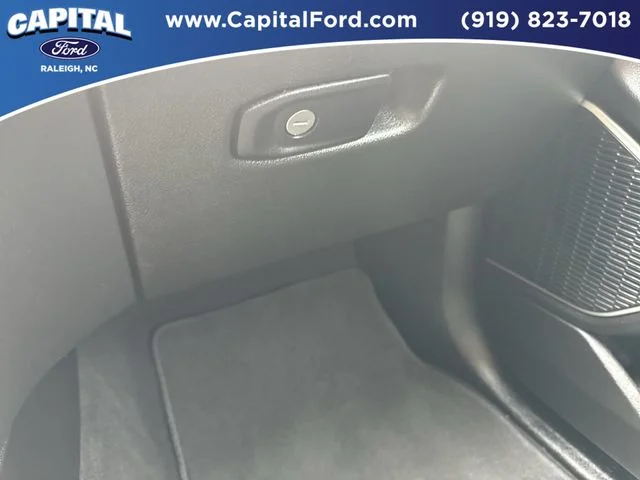 Used 2022 White Jeep Limited image 28
