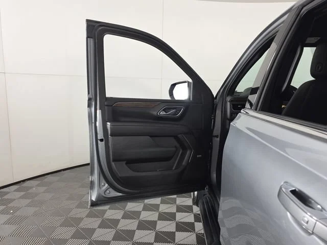 Used 2023 Gray Chevrolet High Country image 23