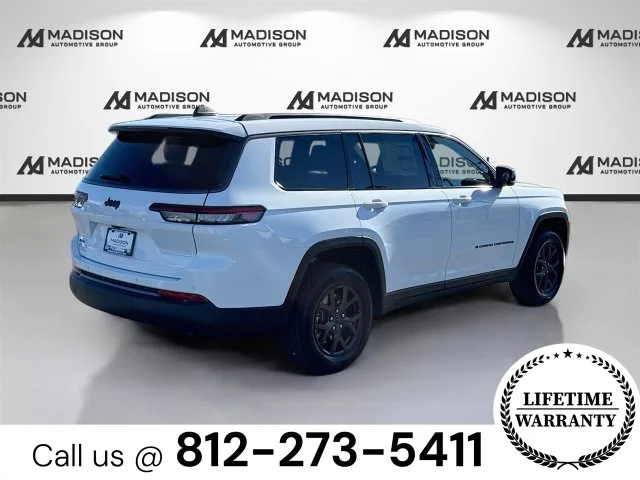 New 2027 White Jeep Laredo Altitude image 6