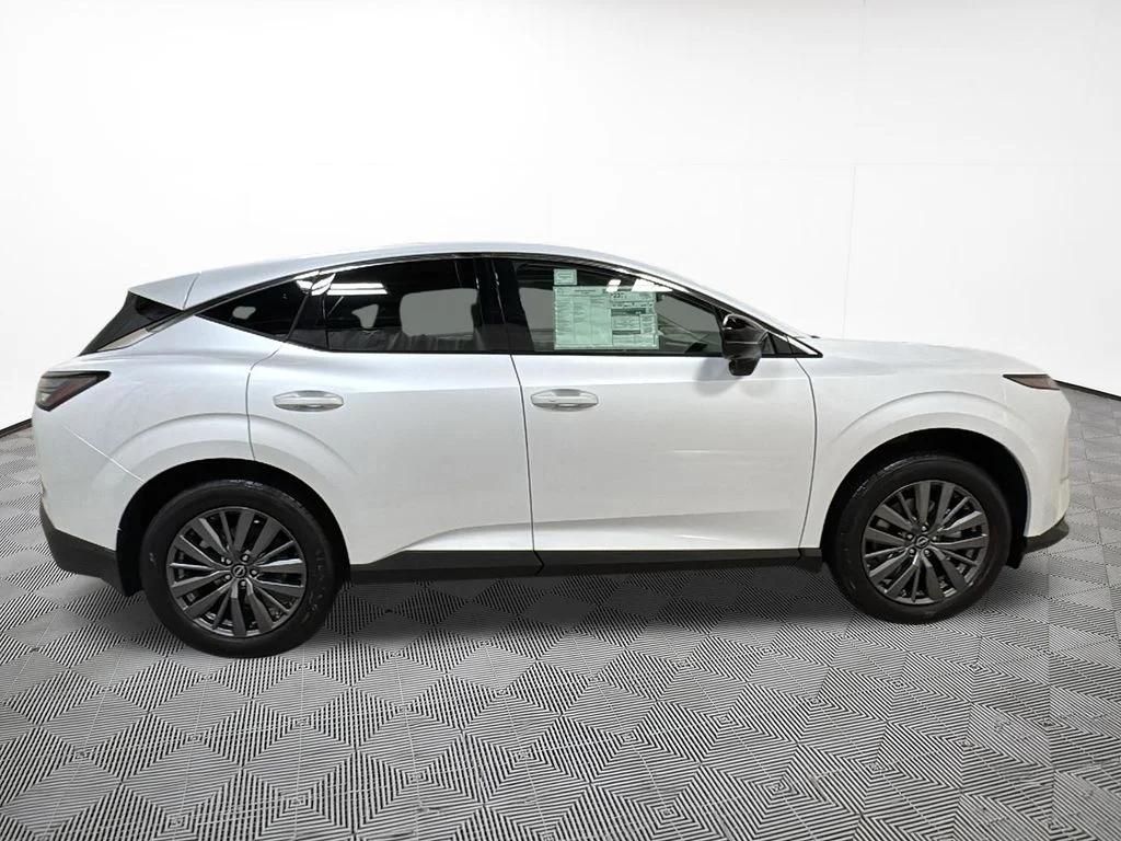 New 2026 White Nissan SL image 5