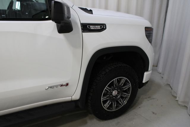 Used 2024 White GMC AT4 image 35