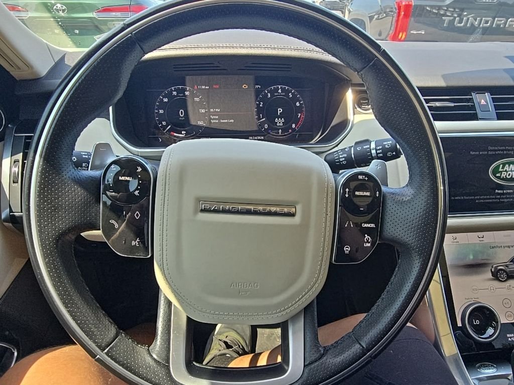 Used 2021  Land Rover HSE Silver Edition image 14