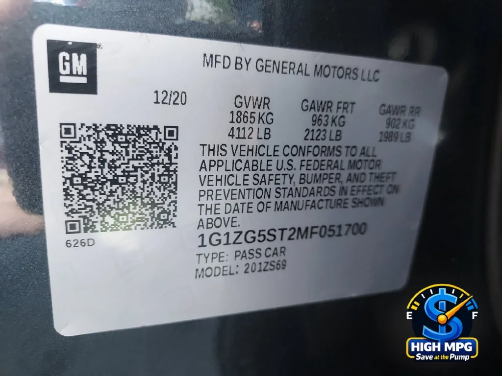 Used 2021 Gray Chevrolet RS image 34