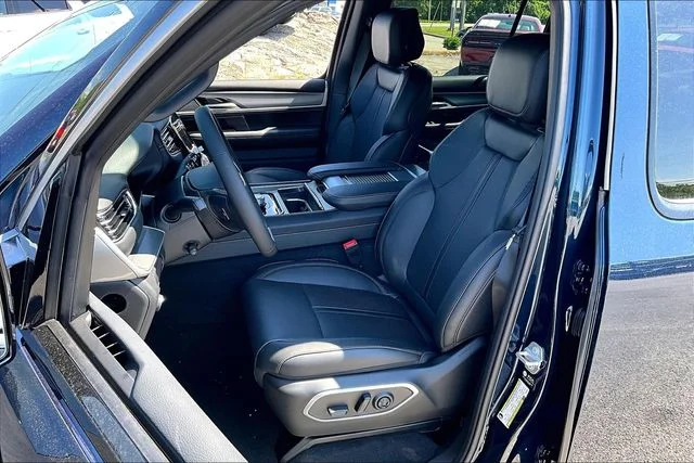 New 2026 Jeep Grand Wagoneer 4D Sport Utility
