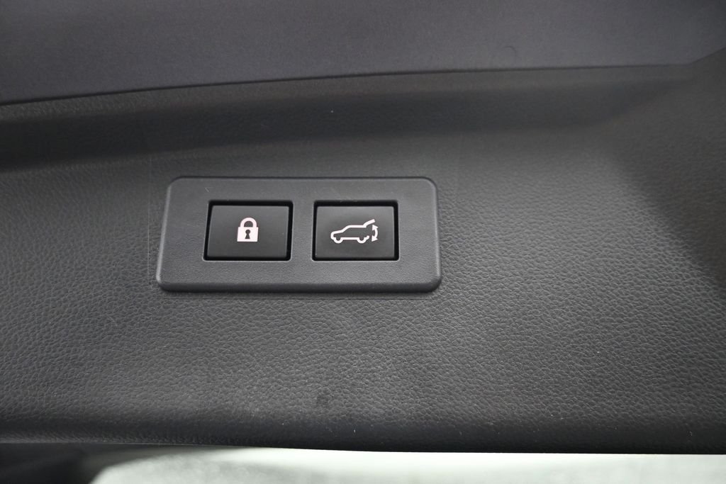 Used 2020 Gray Subaru Premium image 12