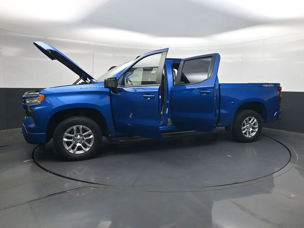 Used 2022 Blue Chevrolet RST image 44