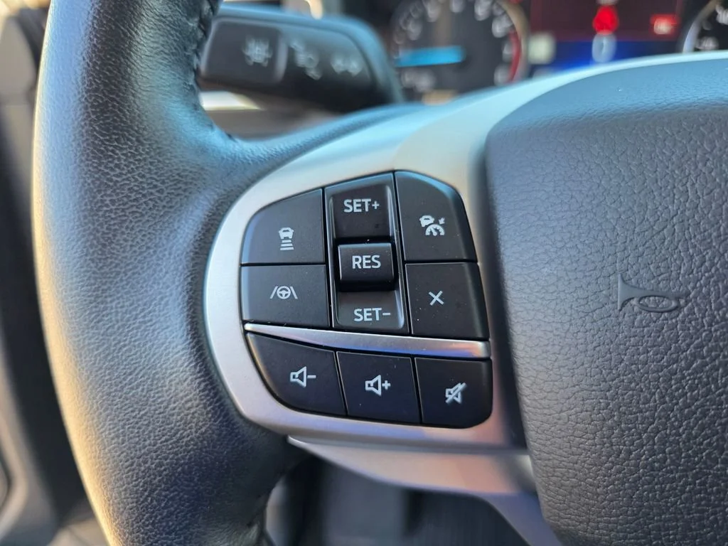 Used 2021 Gray Ford XLT image 25