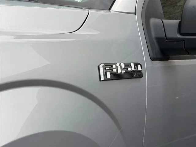 Used 2018 Silver Ford XLT image 22