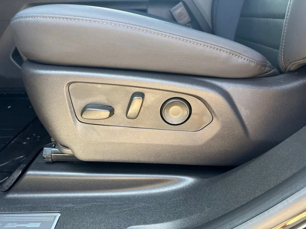 Used 2025 Void Black GMC 2X image 11