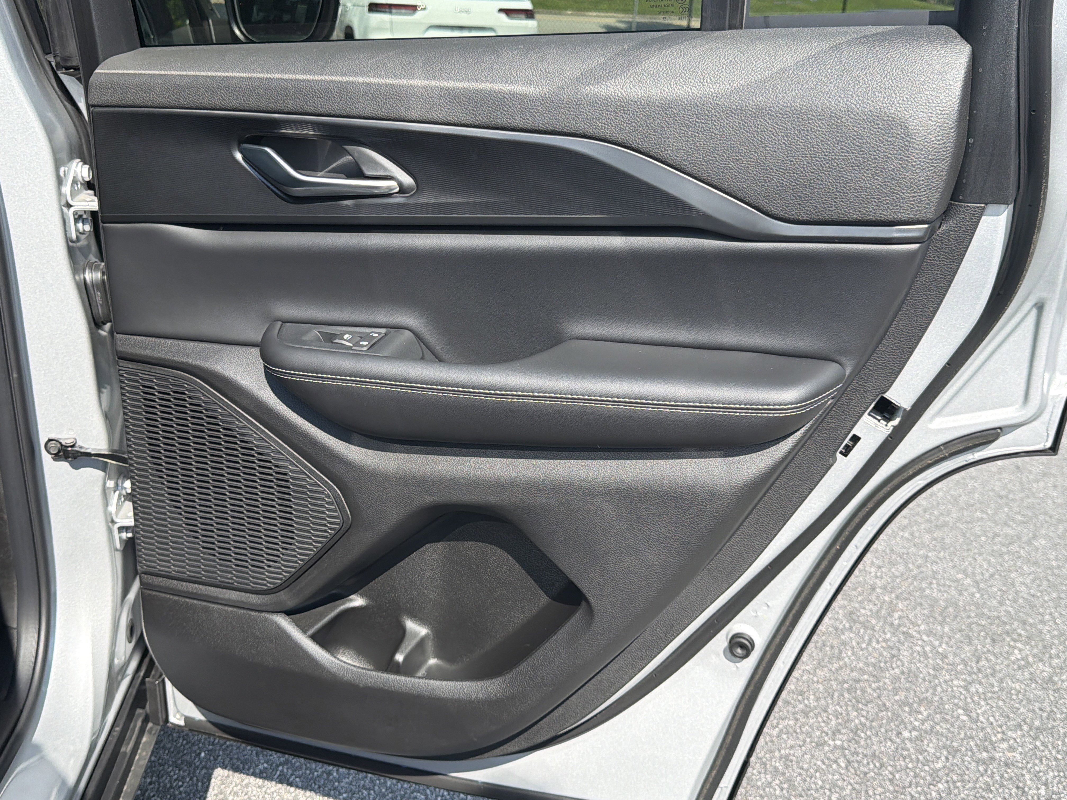 New 2026 Silver Zynith Jeep Laredo image 19