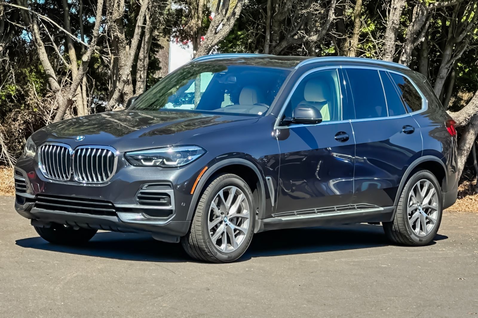 Used 2022 Gray BMW xDrive40i image 7