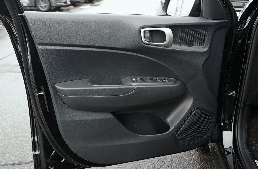 New 2026 Onyx Black Hyundai SEL image 9