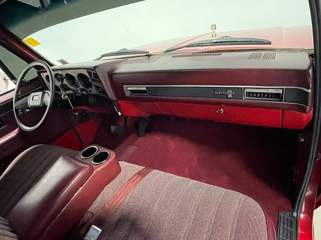 Used 1985  Chevrolet NA image 36
