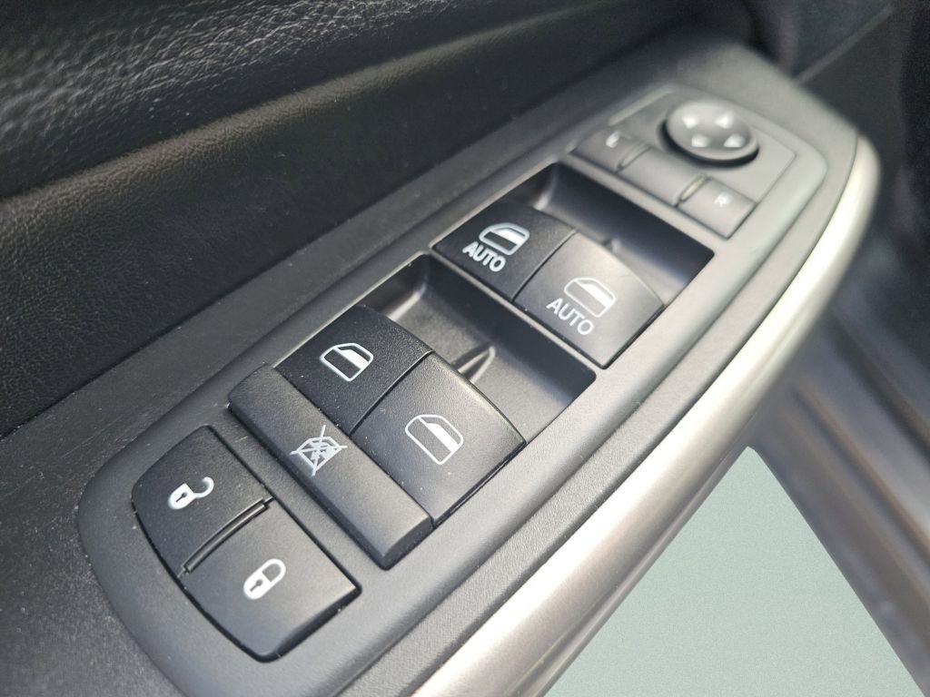 2019 Jeep Cherokee Latitude Plus - Photo 29