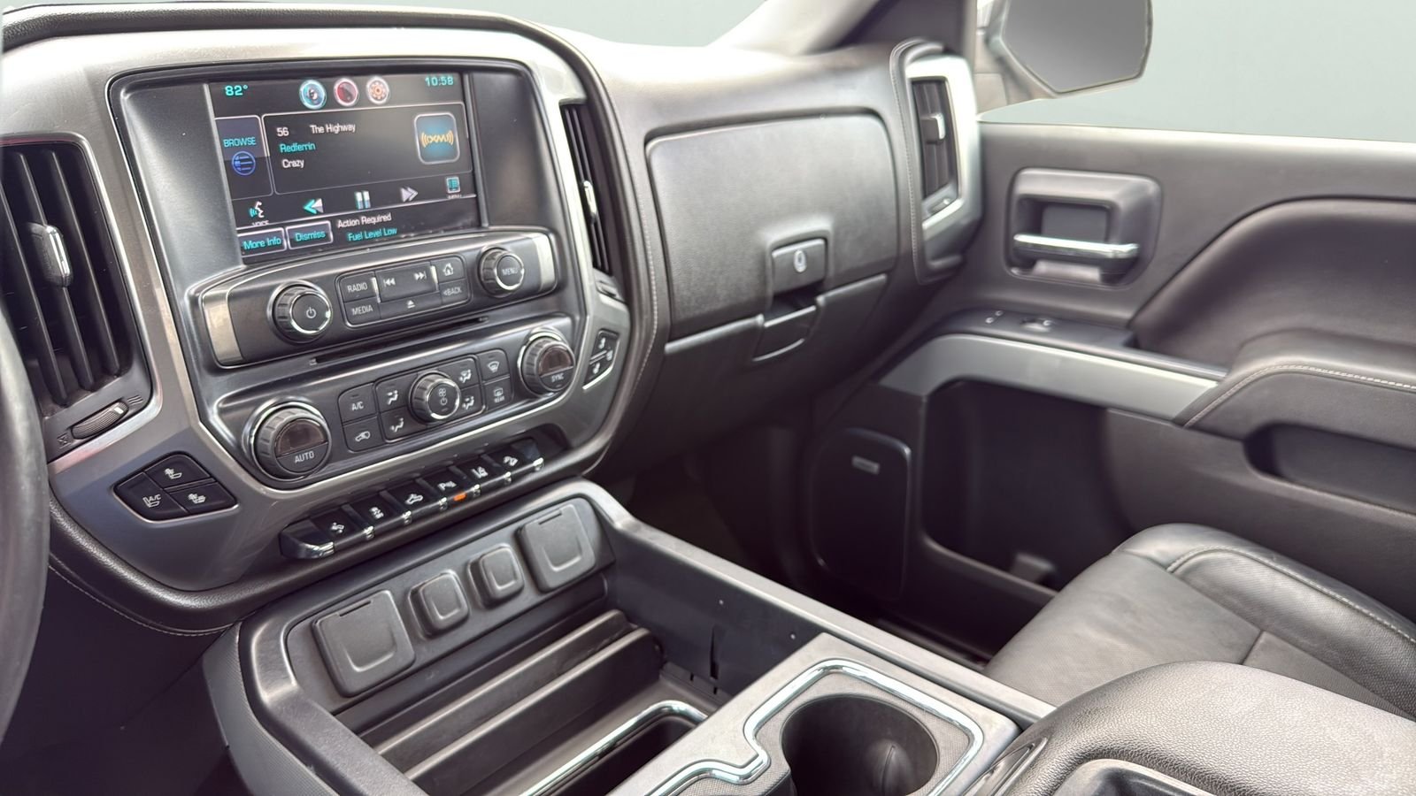 Used 2015 White Chevrolet LTZ image 19