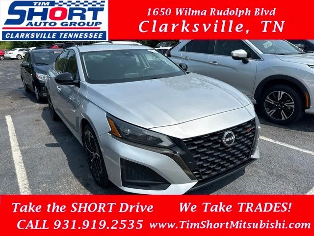 Used 2023 Silver Nissan 2.5 SR image 1