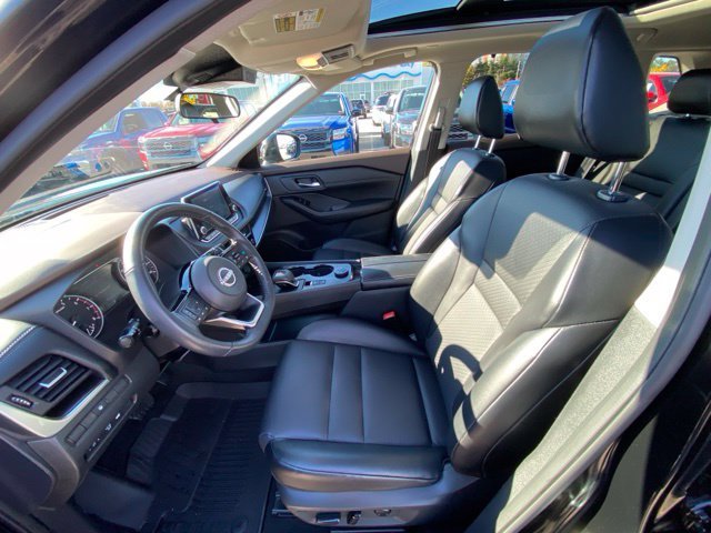 Used 2023 Super Black Nissan SV image 9