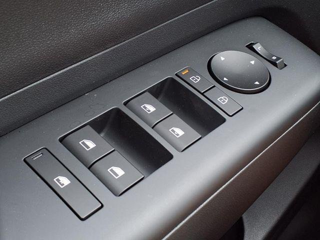 2025 Hyundai Kona SEL Convenience - Photo 22