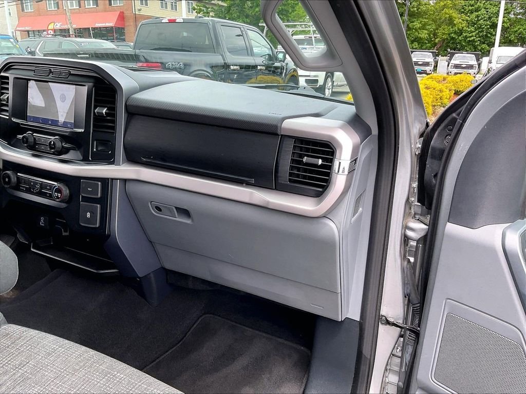 Used 2023 Silver Ford XLT image 13