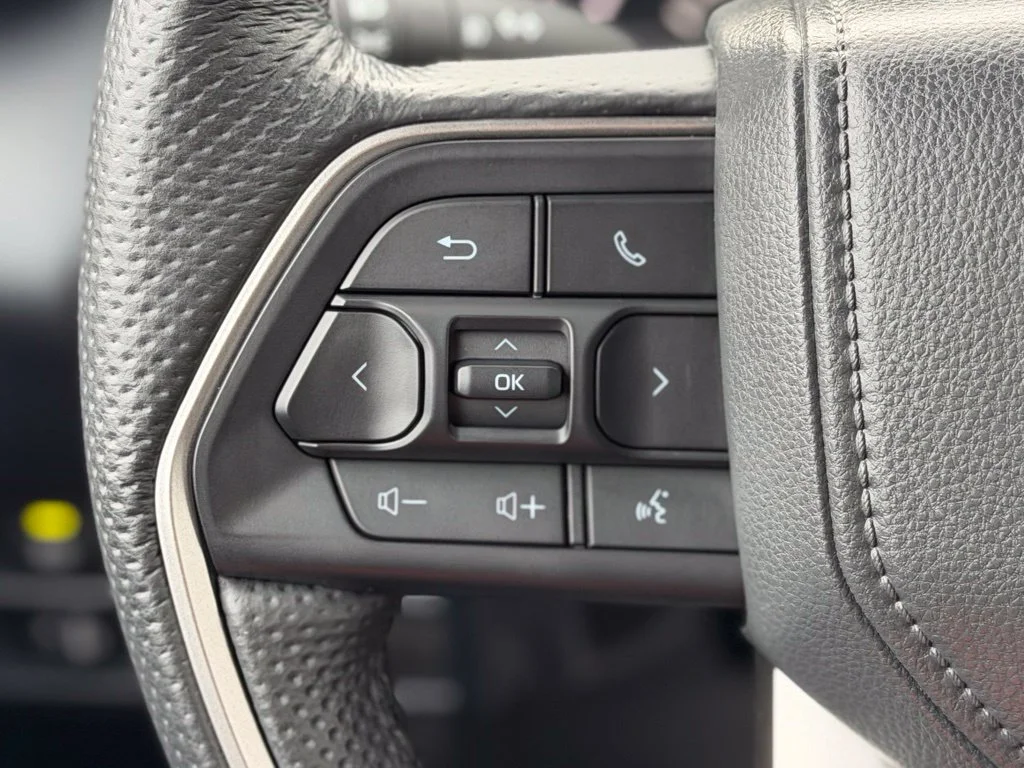 Used 2025 Silver Toyota SR5 image 13