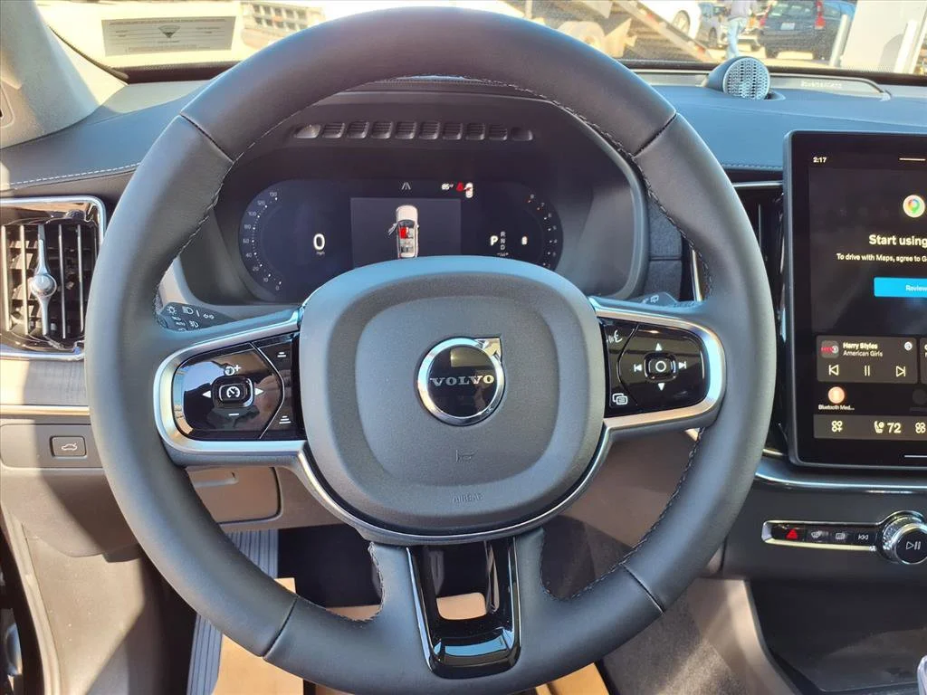 New 2027 Onyx Black Volvo Ultra Dark Theme image 15