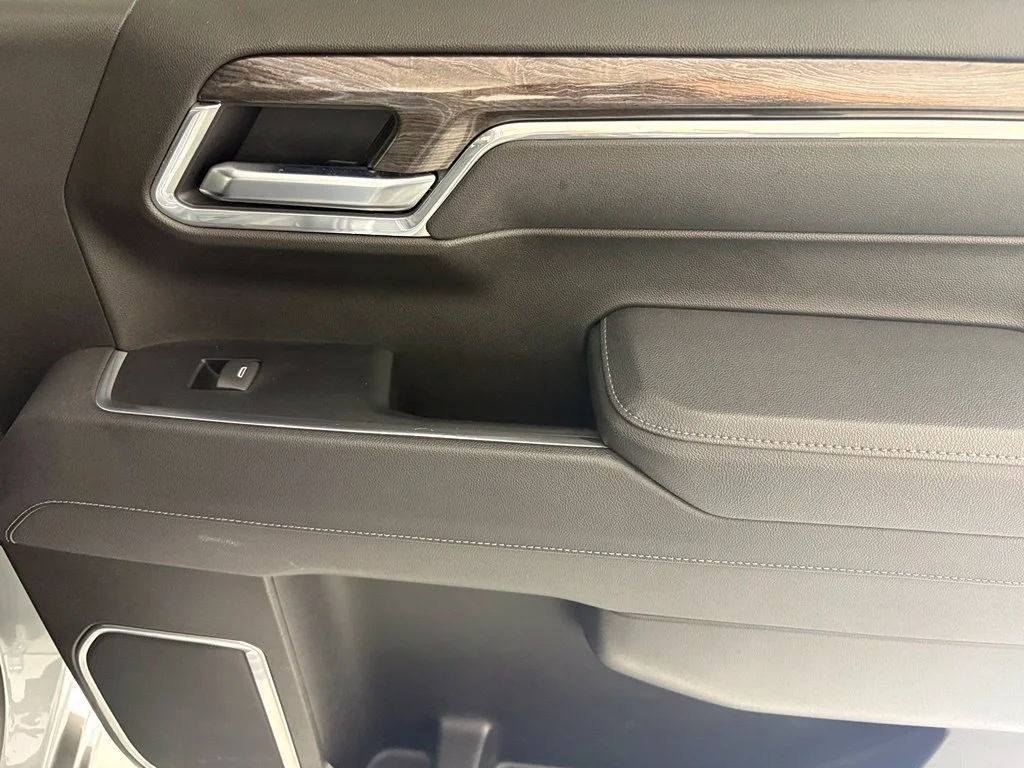 Used 2025 Gray Chevrolet LTZ image 18