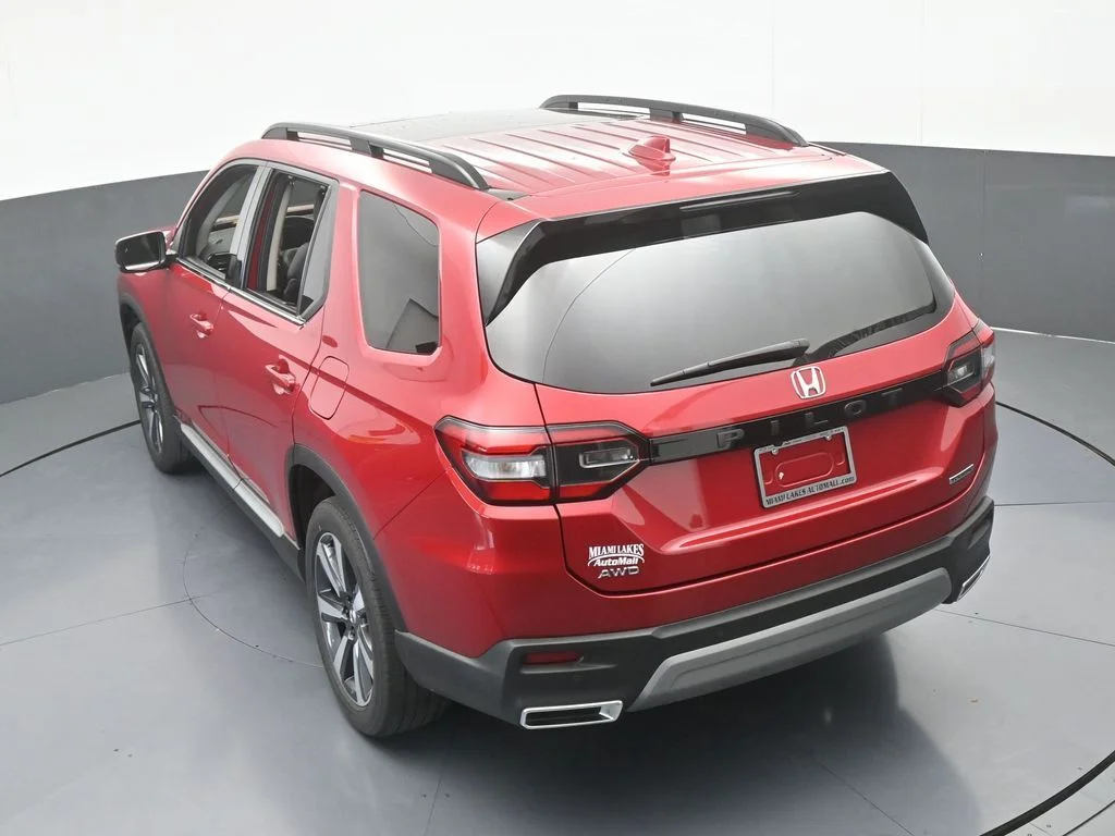 Used 2024 Radiant Red Metallic II Honda Touring image 58