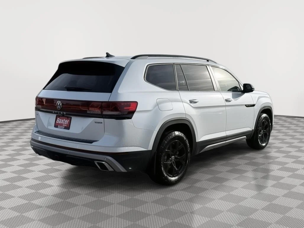 New 2026 Opal White Pearl Volkswagen 2.0T Peak Edition image 3